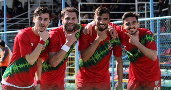 Karşıyaka Kemer'de 4 köşe...