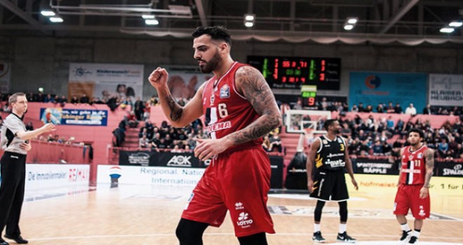 Daçka'dan Pınar Karşıyaka'ya