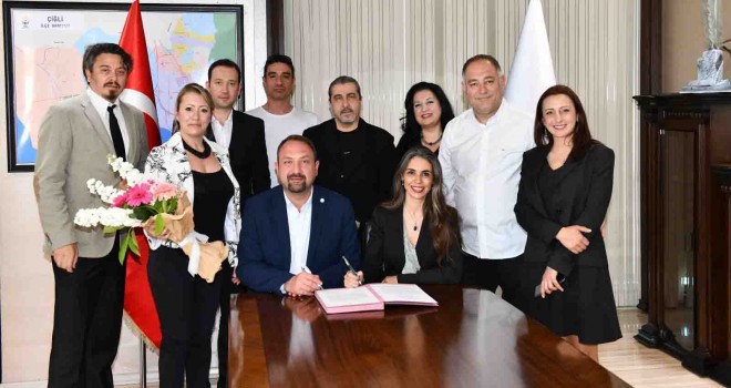 Başkan Utku Gümrükçü de İzmir Aşkına Platformu'nda