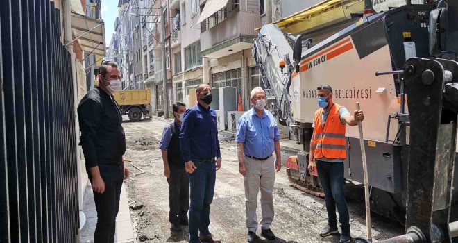 Karabağlar Belediyesi ekipleri hafta sonları da sahada