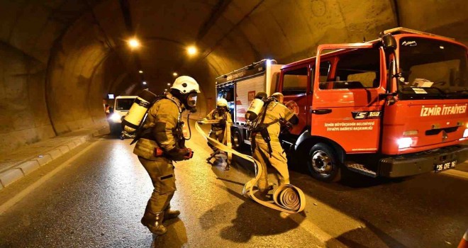 Konak Tüneli'nde nefes kesen tatbikat