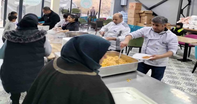 Karşıyaka Belediyesi’nden iki afet kentine aşevi