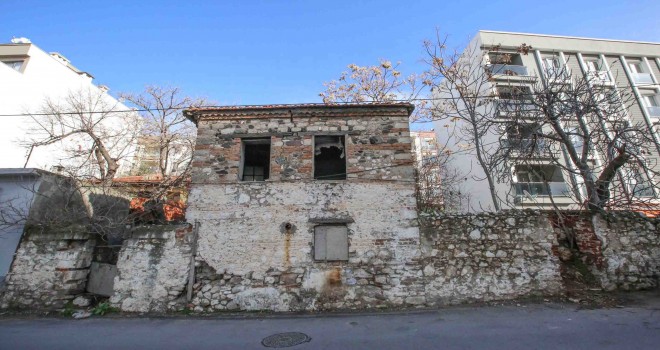 Buca’nın metruk binalarına nefes aldıran dokunuş