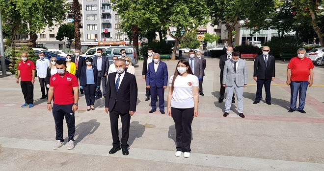 19 Mayıs Karşıyaka’da sade törenle kutlandı