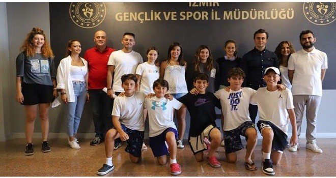 Karşıyakalı Ebral Naz İşcan Analig'de zirveye çıktı