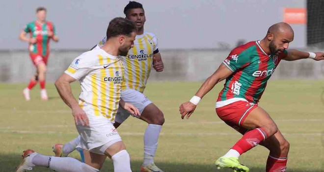 Kaf Kaf'ı İshak Kurt sırtlıyor