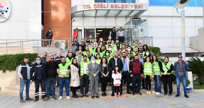 Başkan Gümrükçü 200 kişilik ekiple temizliğe çıktı