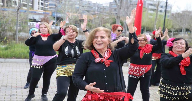 Karşıyaka’da Yaşlılara Saygı Haftası coşkulu başladı