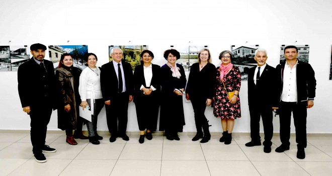 Köy Enstitüleri fotoğraf sergisi Karabağlar'da