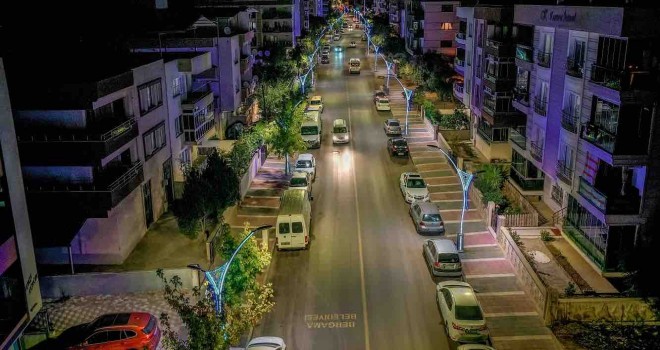 Bergama'da yollar yenileniyor