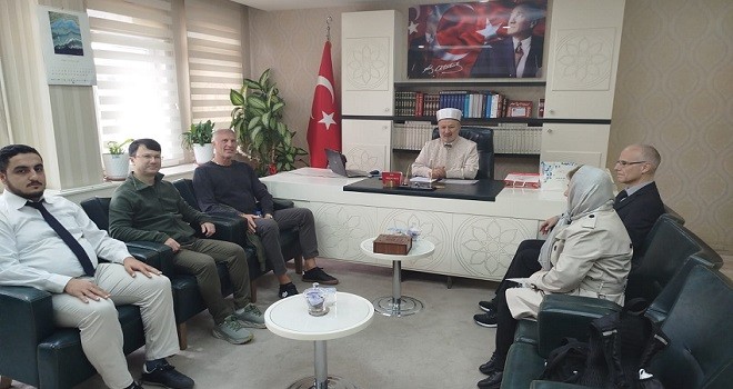 Kur’an-ı Kerim’den etkilendi Müslüman oldu