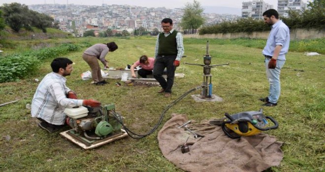 Prof. Dr. Öner: Depremdeki yıkımda Bornova’nın alüvyal jeomorfolojisinin etkisi büyük