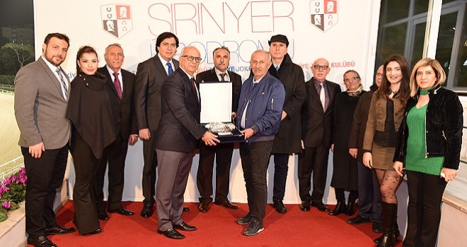 Hüseyin Özsakallı Kupasını Princess Di kazandı