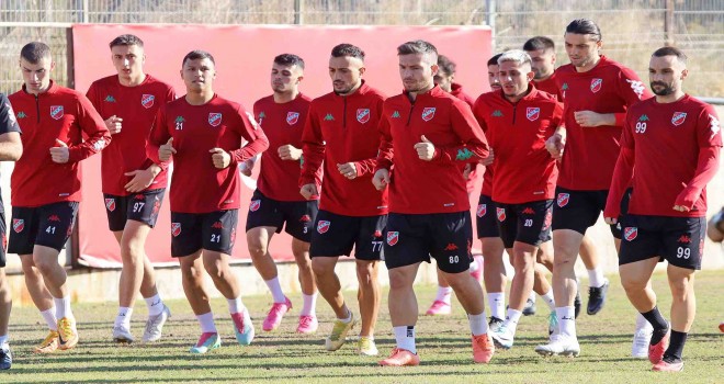 Karşıyaka, Kelkit Hürriyetspor'u konuk ediyor