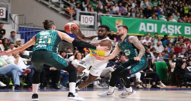 Pınar Karşıyaka, Bursa'dan mağlubiyetle dönüyor