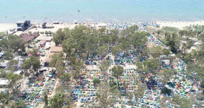 What A Fest esnafa can suyu, gençlere nefes oldu