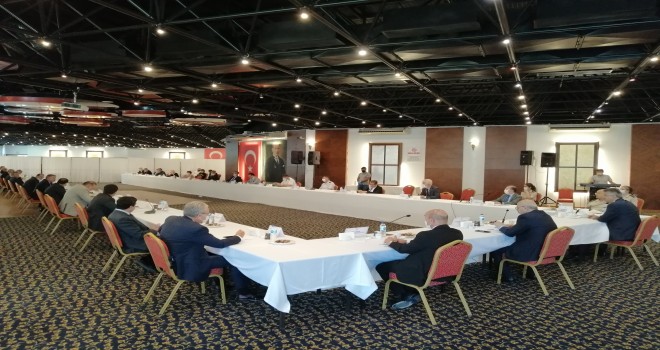 İzmir'de maske takmak zorunlu oldu