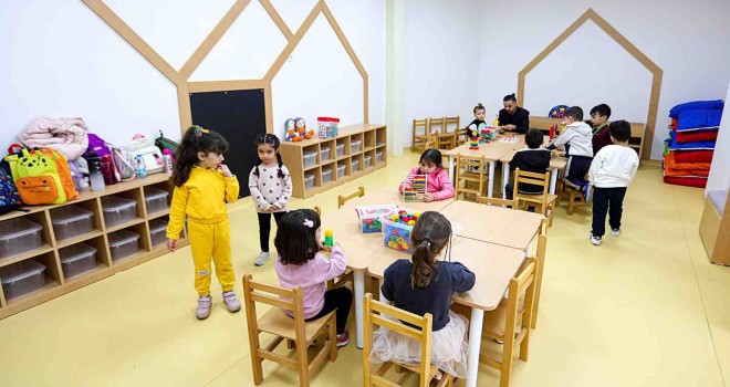 Bayraklı’nın Pati İzi Anaokulu açıldı