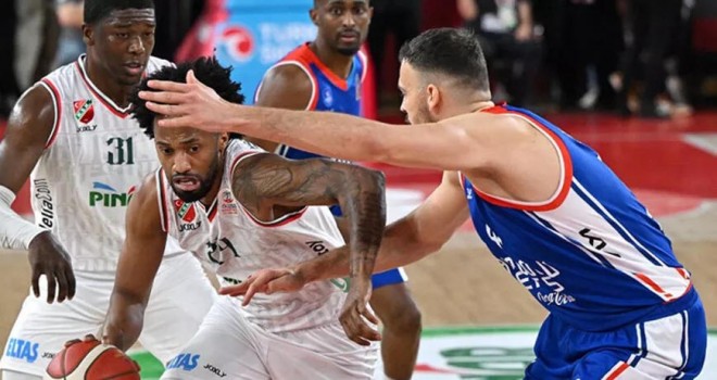 Pınar Karşıyaka, Anadolu Efes'e yine şans tanımadı
