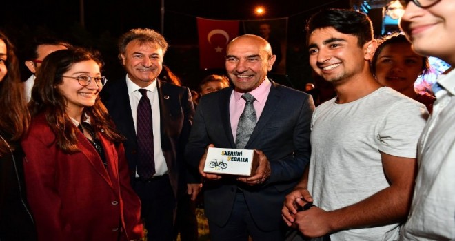 Genç girişimcilere Başkan Soyer'den tam destek