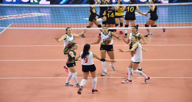 Kaf Kaf filede Mehmet Erdem Marmara Akademi’yi ağırlıyor