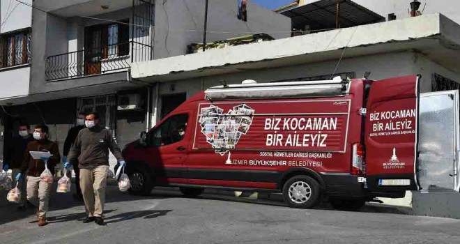 İzmir’de ihtiyaç sahiplerine çorba ve ekmek