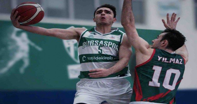 Karşıyaka'nın gençleri Bursaspor'a kaybetti