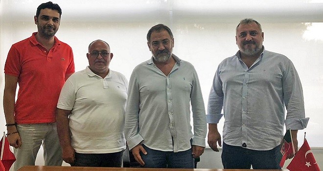 Palaoğlu Karşıyaka'da göreve başladı