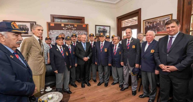 Soyer'den şehit aileleri ve gazi derneklerine ziyaret