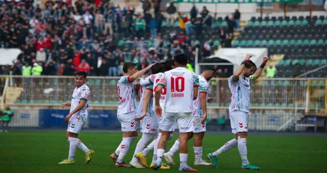Karşıyaka, Denizli'de gol oldu yağdı... Play-off'u garantiledi