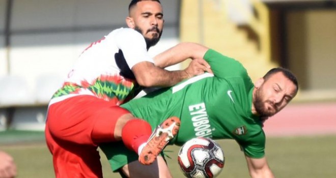 Karşıyaka 3 futbolcusuyla henüz anlaşamadı