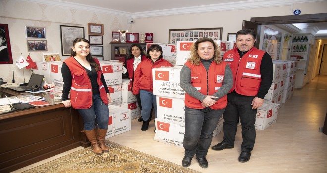 Karşıyaka Kızılay bu kış da çocukları ısıtacak