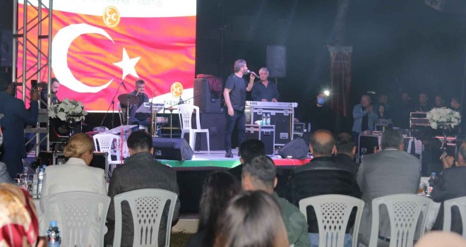 MHP Karşıyaka'dan Cumhuriyet coşkusu