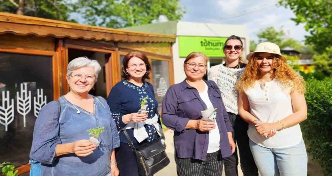 Karşıyaka'da atalık tohum bereketi