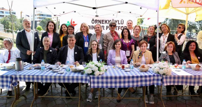 Örnekköylü Kadınlar Platformu’ndan kahvaltı