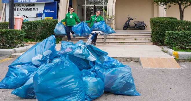 İzmir’de dönüşüm evden başladı