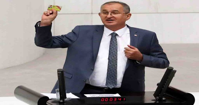 CHP'li Sertel: Gazeteciler işsiz, tutuklu ve ağır baskı altında