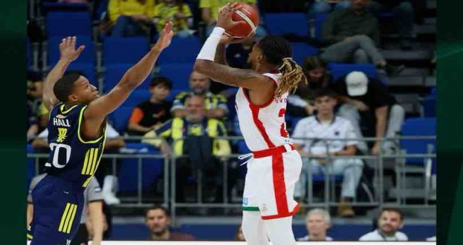 Karşıyaka , Fenerbahçe Beko'ya direnemedi