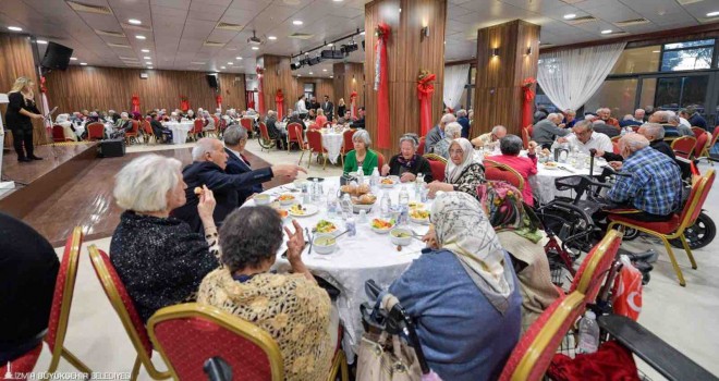 Zübeyde Hanım Huzurevi'nde iftar buluşması
