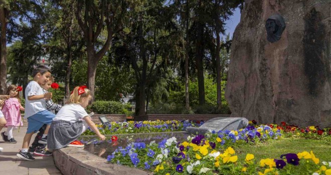 İzmirli annelere en özel kutlama