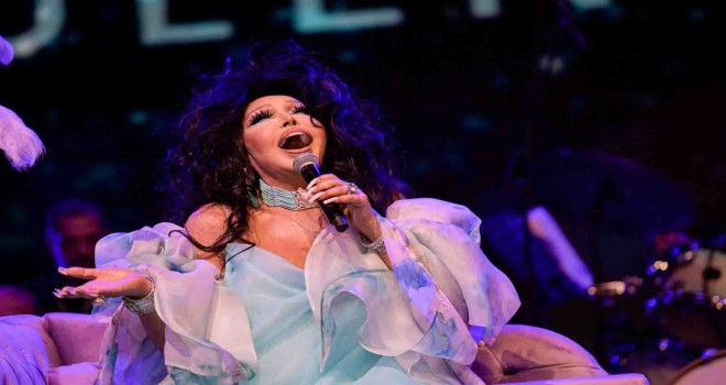 İEF Çim Konserleri’nde Diva'yı ağırladı