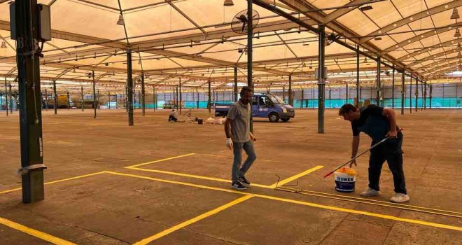 Karşıyaka’nın pazar yerlerine kış bakımı