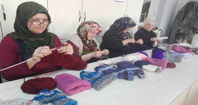 İzmir İl Milli Eğitim Müdürlüğü depreminin yaralarını sarmak için var gücüyle çalışıyor