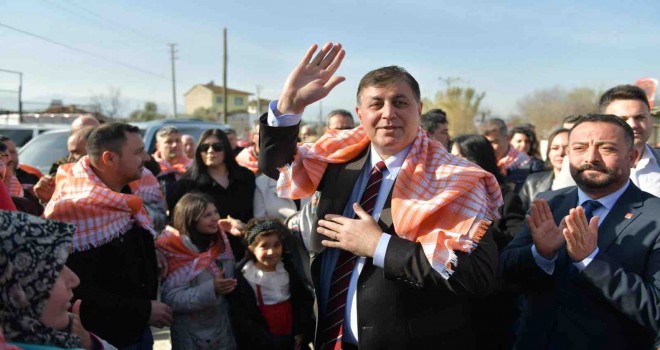 Cemil Tugay Ödemiş’in köylerine Kocaoğlu selamıyla girdi