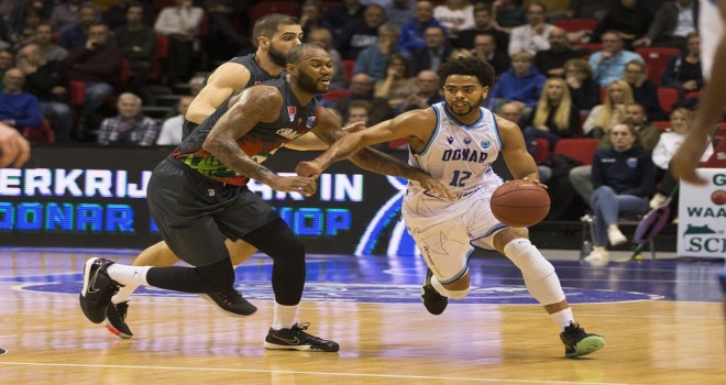 Pınar Karşıyaka grup birinciliğini garantiledi