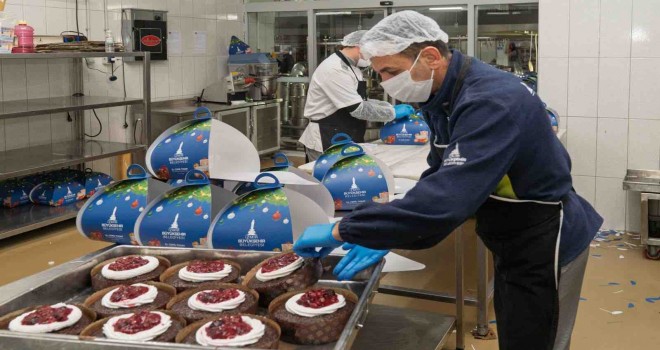 Yeni yıl pastaları bu yıl da İzmir Büyükşehir’den