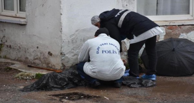 Karşıyaka'da ekmek almaya giden kişi ölü bulundu