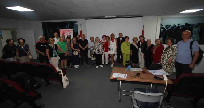 Karşıyaka'da ''19 Mayıs Işığında Atatürk ve  Türk Devriminin Evrenselliği'' söyleşisi düzenlendi