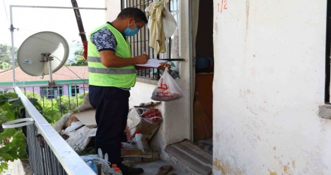 Bayraklı'da 74 aileye 150 kg et