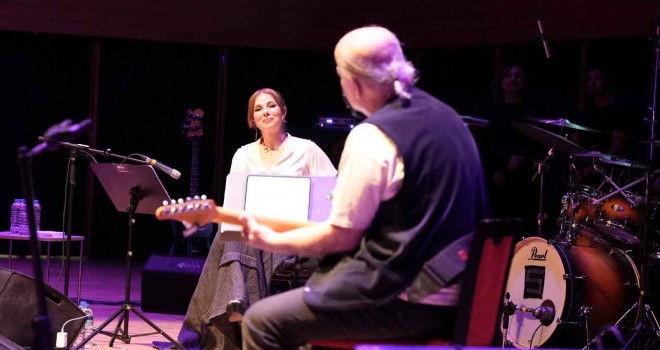 3. İzmir Uluslararası Film ve Müzik Festivali’nde Zuhal Olcay’dan unutulmaz konser